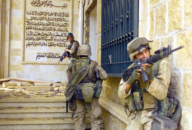 Marines in Saddam's Palace